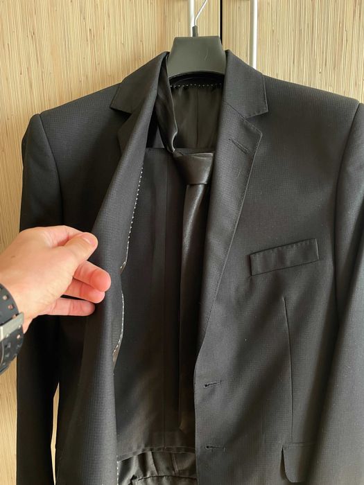 Costum bărbătesc elegant – nou, stare impecabilă