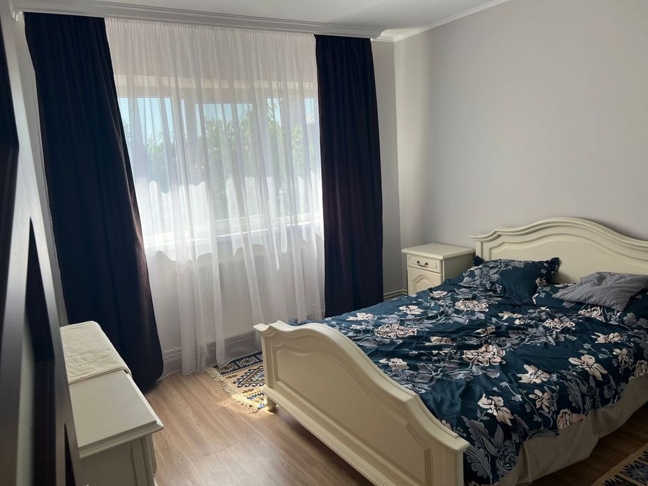De inchiriat apartament 2 camere decomandat