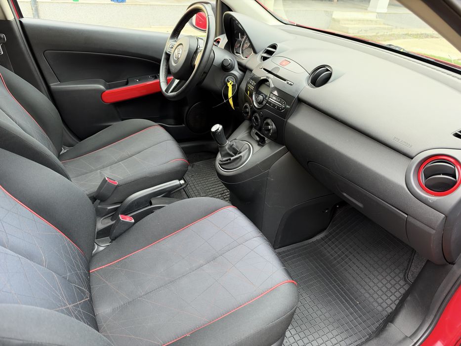 MAZDA 2 2014 — imagine 5