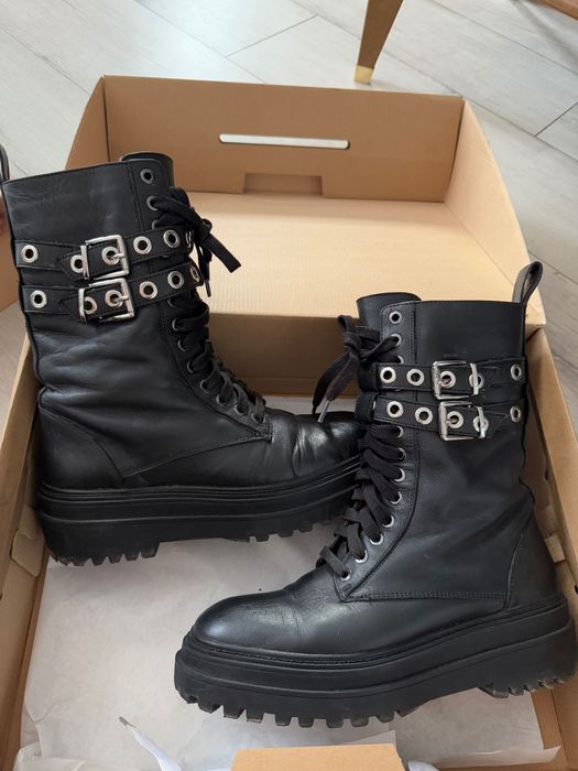 Черни къси боти с цип