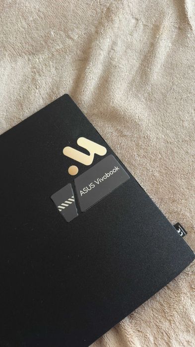 Asus Vivobook AMD Ryzen 9 5900HX 16GB Ram