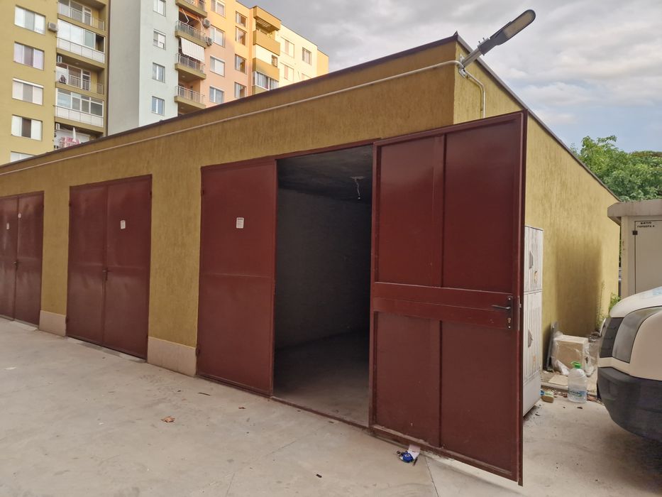 Гараж под наем в жк Тракия