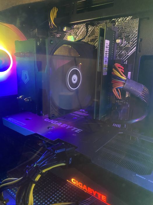 Продам компьютер игровой мощный