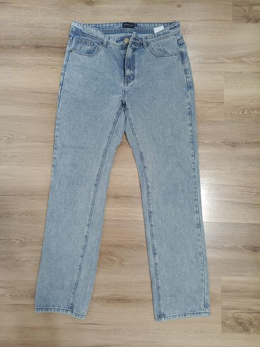 Продам мужские джинсы