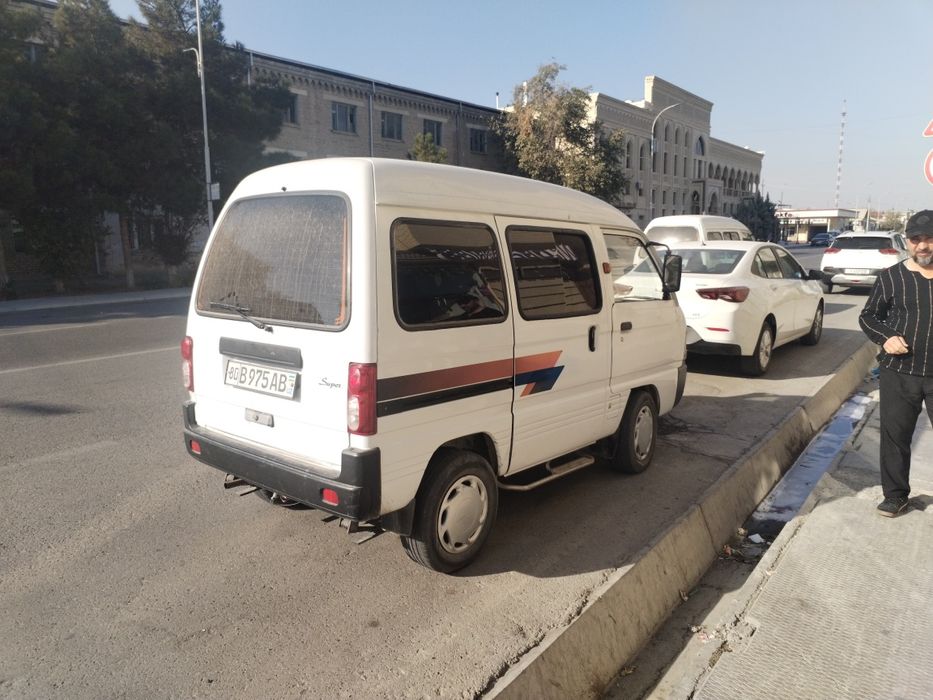 Дамас сотилади нактга