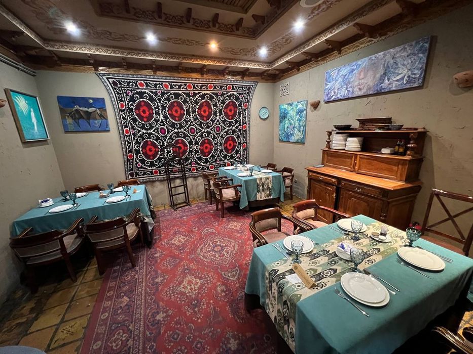 Продаются здания ресторана Караван