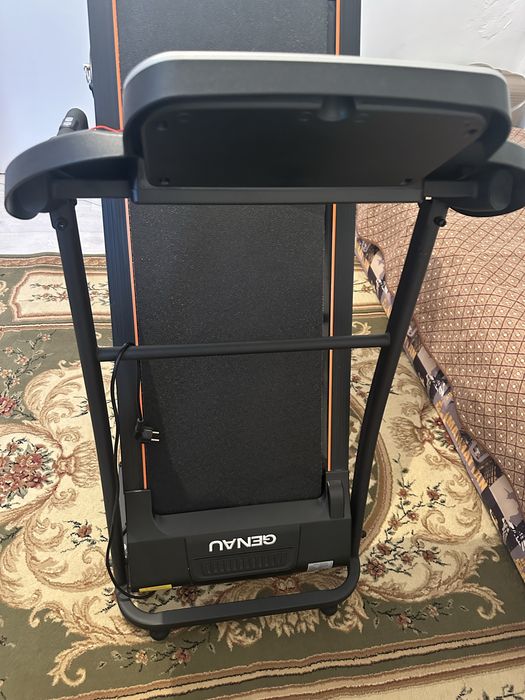 Продаю беговую дорожку