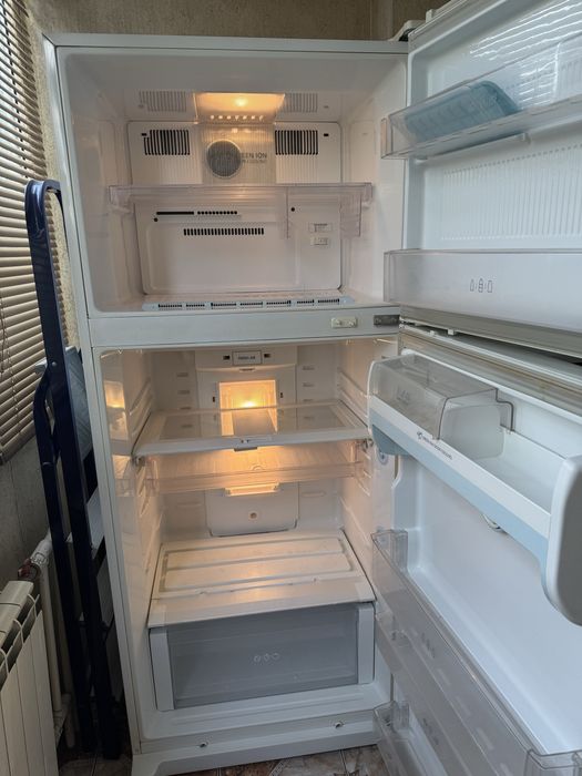 Продам холодильник