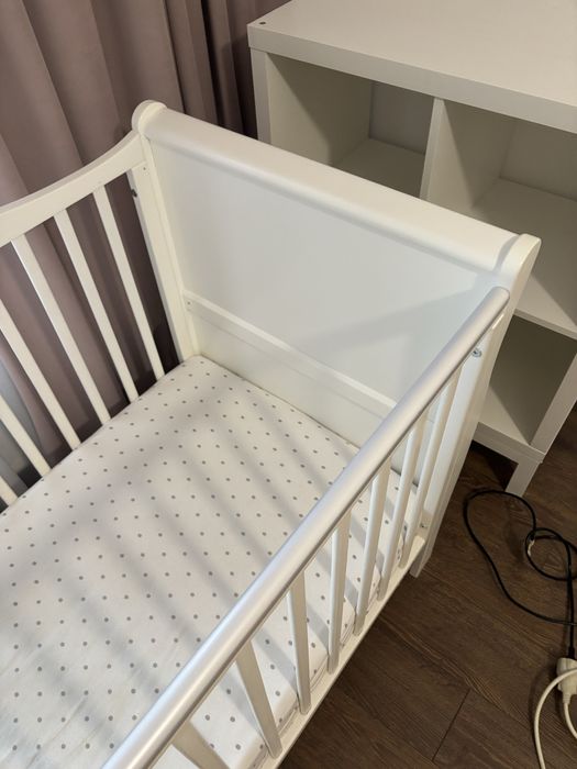 Vand patuț pentru bebelusi.