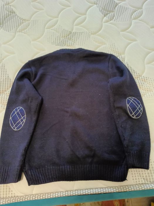 Темно- синяя кофта на мальчика