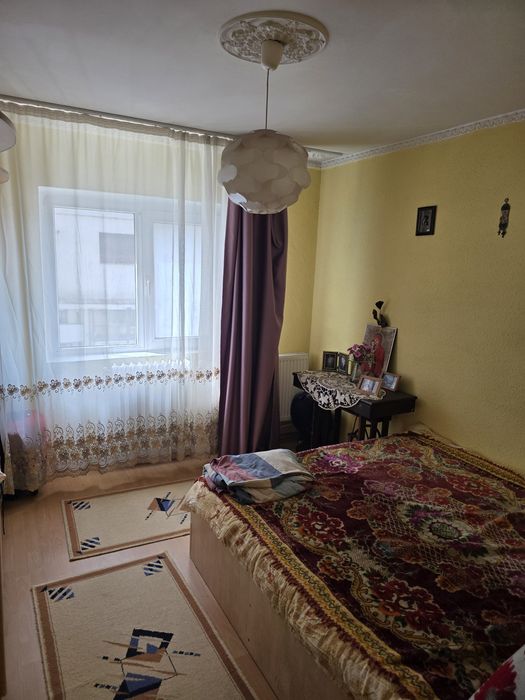 Apartament spațios cu 4 camere, decomandat – Etaj 1, strada Gheorghe Lazăr, Călărași