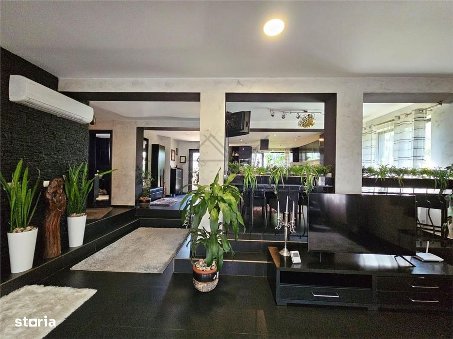 Vanzare Vila Individuala | Toate Utilitatile| Drum Asfaltat | Piscina