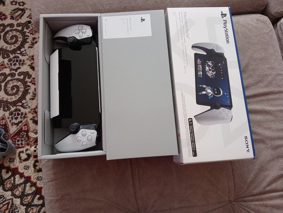 Продам Playstation Portal PS5 SONY