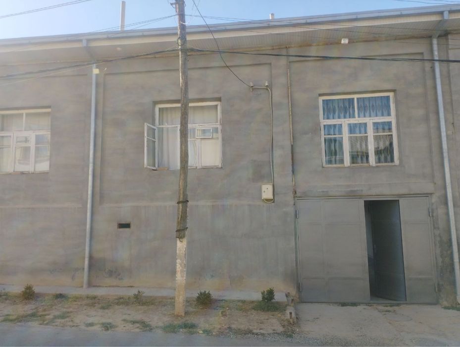 Avliyo Ota maxallasida 4 xonali xovli sotiladi.