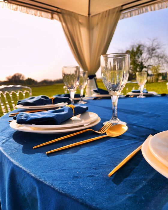 Столы, стулья в аренду с доставкой