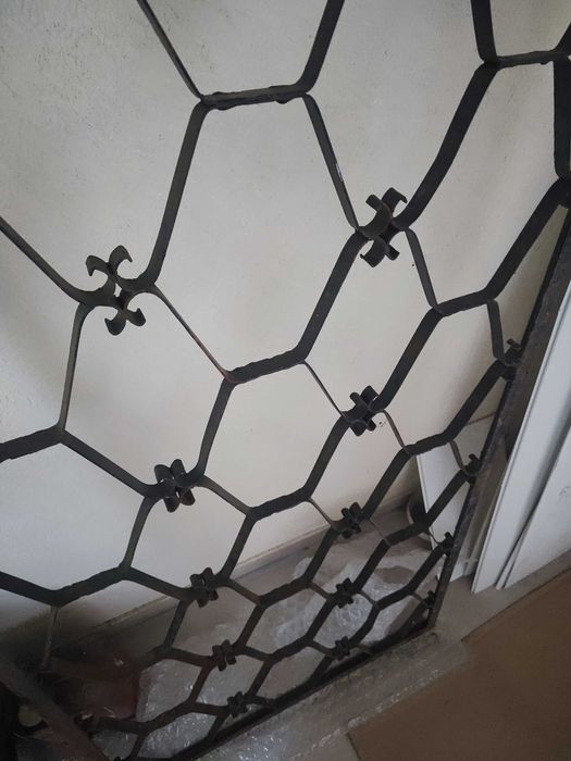 Решетка за прозорец