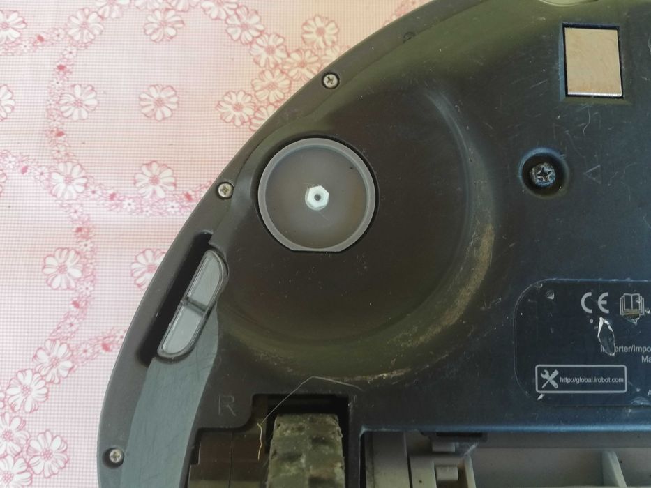 iRobot 698 прахосмукачка робот за части