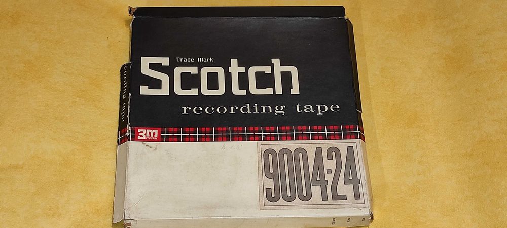 2 role metalice GOALE 26.5 cm pt magnetofon 200 ron ambele