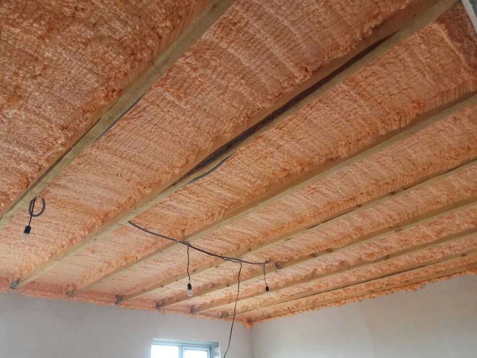 напыляемый ППУ для сада огород