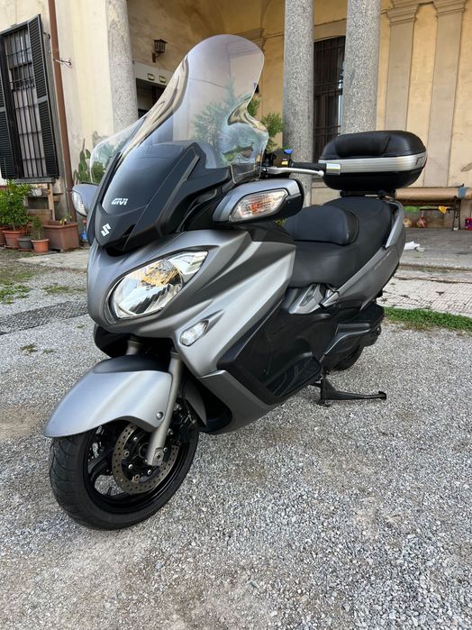 Suzuki Burgman 650