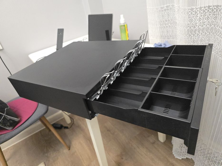 Кассовый денежный ящик