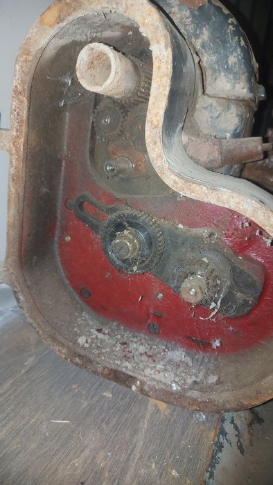 Токарный станок тв-16 времен СССР.