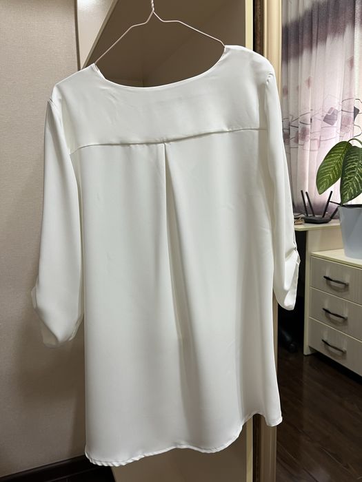 Блузка белая