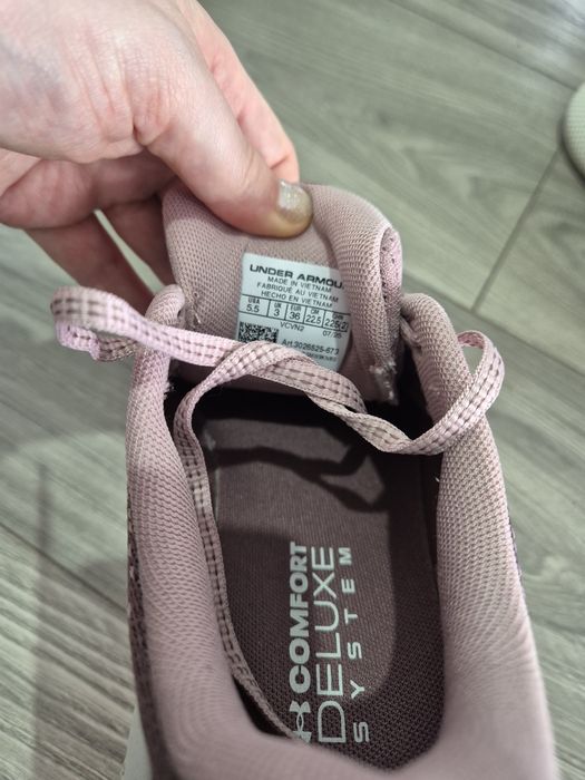 Adidasi under armour