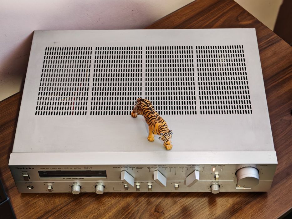 Technics SU-V5. Amp. venit din vremuri de aur. Superb. Preț fix !