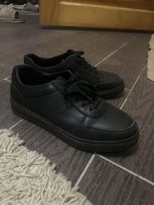 Продам детские ботинки школьные