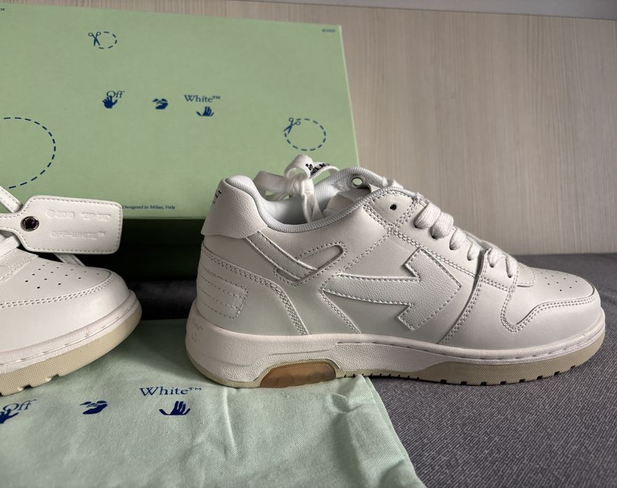 NEW Off White Out Of Office “For Walking” 2026