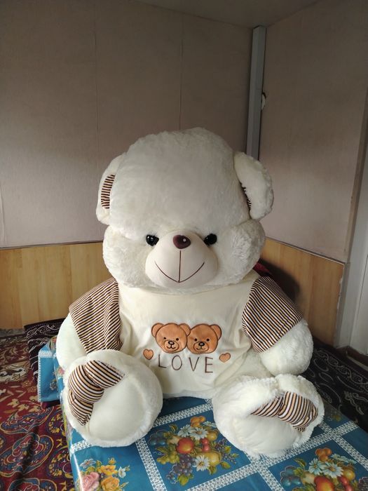 Yumshoq o'yinchoq ayiq 8-martga ajoyib sovg''a