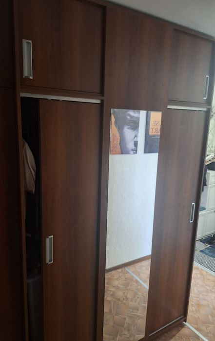 Шкаф купе с зеркалом