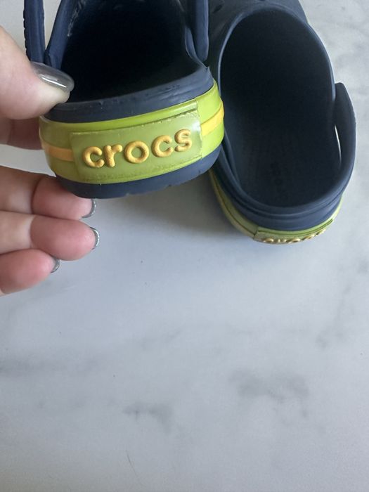 Оригинални детски чехлички-сандалки Crocs размер 27-28