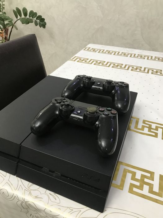 Продам пс4 playstation 4