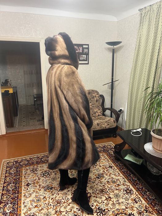 Продам шубу норковую
