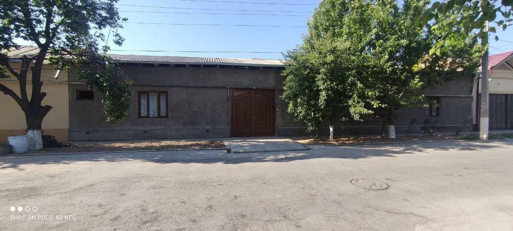 Uy sotiladi 13 sotix