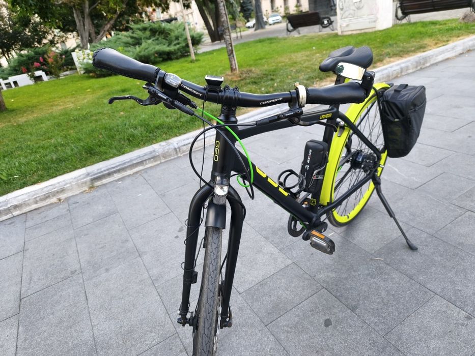 Bicicleta univega geo, Bicicleta pe curea, bicicleta trekking, bicicletă oraș, bicicletă touring, bicicleta Shimano alfine.