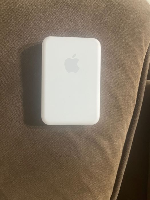 Apple MagSafe Battery Pack,