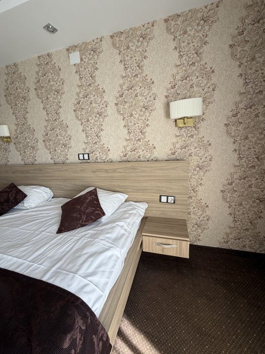 Vand 23 de seruri de mobilier