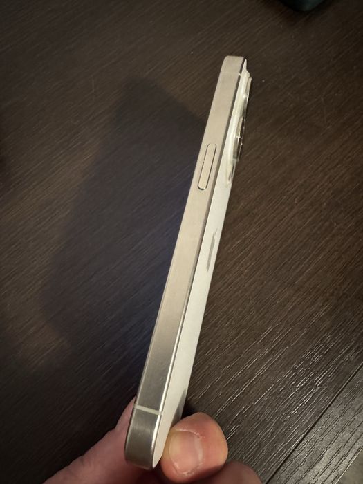 Iphone 15 Pro White - sticla display fisurata in colt