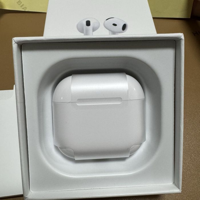 Apple airpods 4
