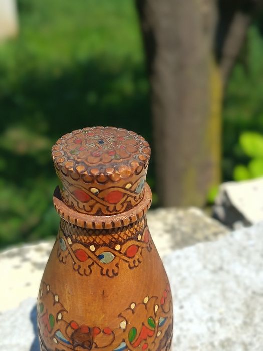 Старо дървено шише