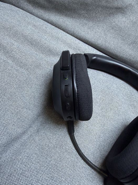 Casti Razer Baracuda X