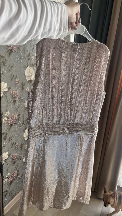 Продам новое платье