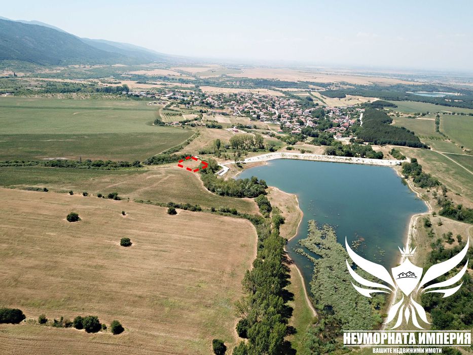 Продавам земя 2620кв. първа линия на язовир Мулдава