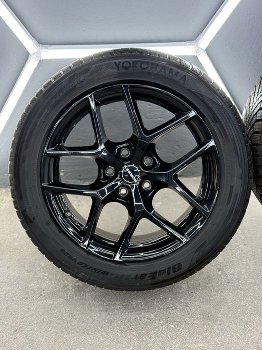 Джанти Borbet  17 цола  с гуми Yokohama Bluearth WINTER V906