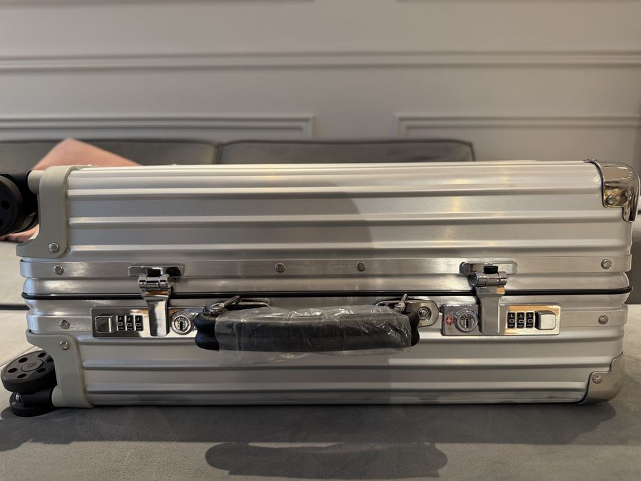 Rimowa classic cabin aluminium nou,sigilat | aduc pe comanda orc model