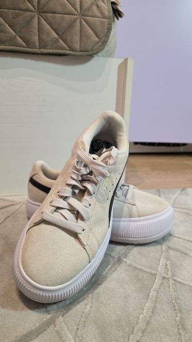 Pantofi sport Puma - marimea 39 NOU