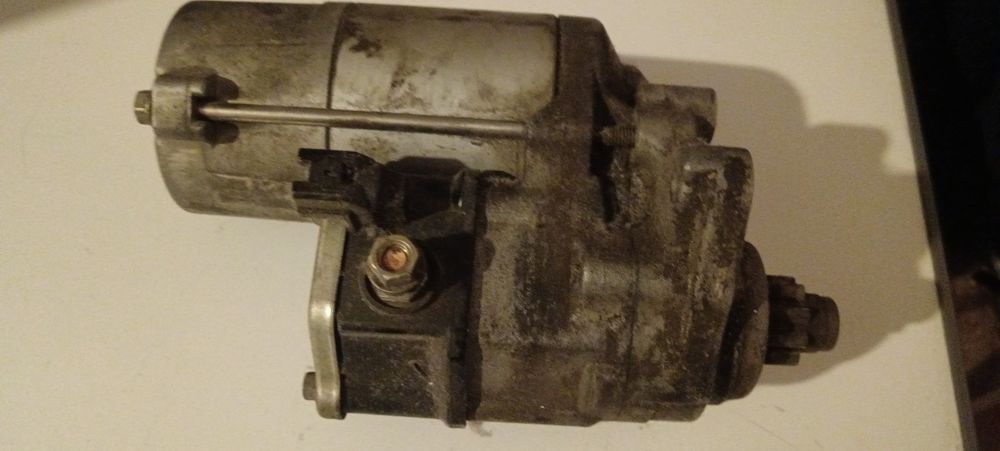 Стартер на Тойота Ланд Крузер